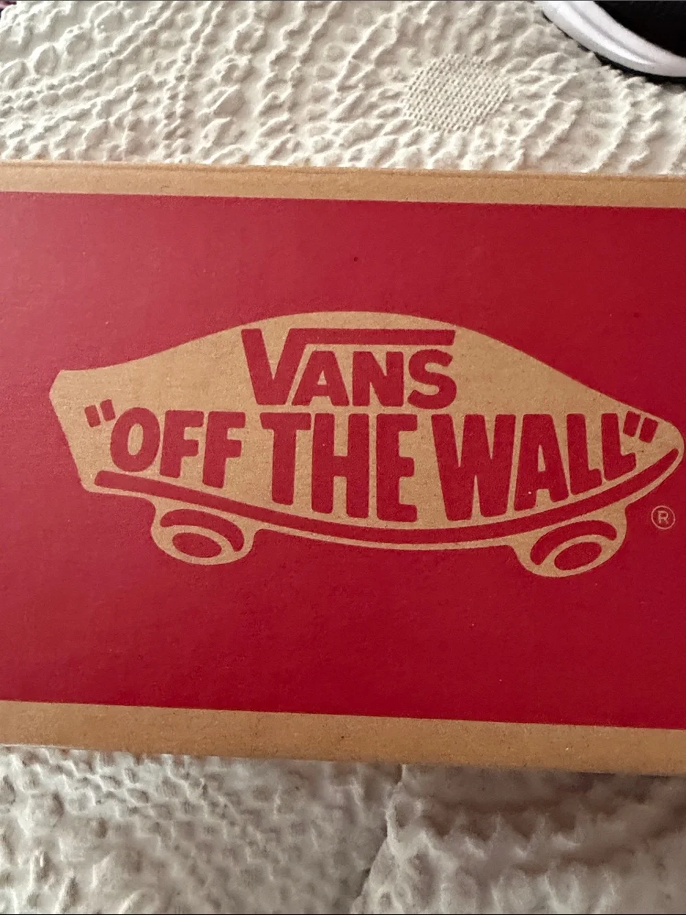 Vans classic silhouette